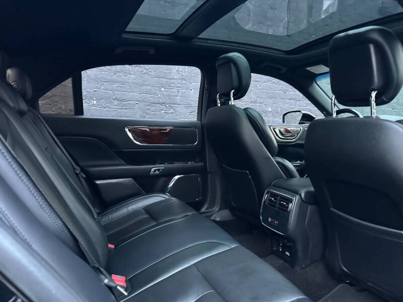 2018 Lincoln Continental Select