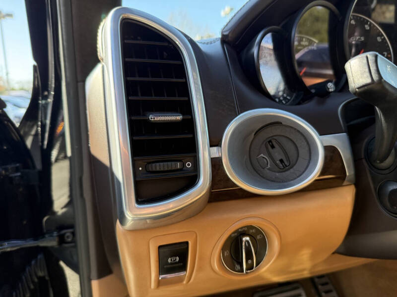 2016 Porsche Cayenne GTS