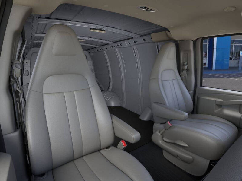 2025 Chevrolet Express 2500