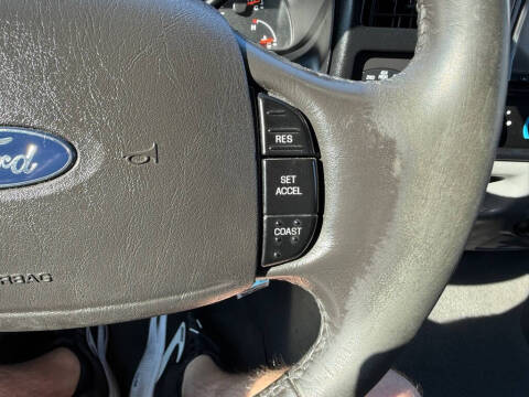 2005 Ford Excursion XLT