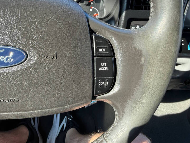 2005 Ford Excursion XLT