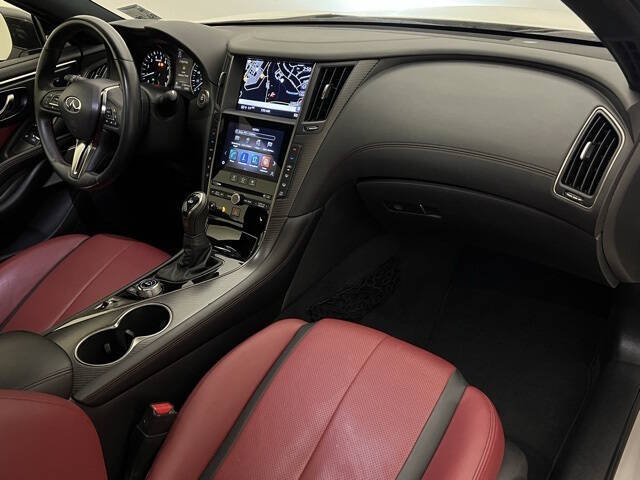 2022 Infiniti Q60 Red Sport 400