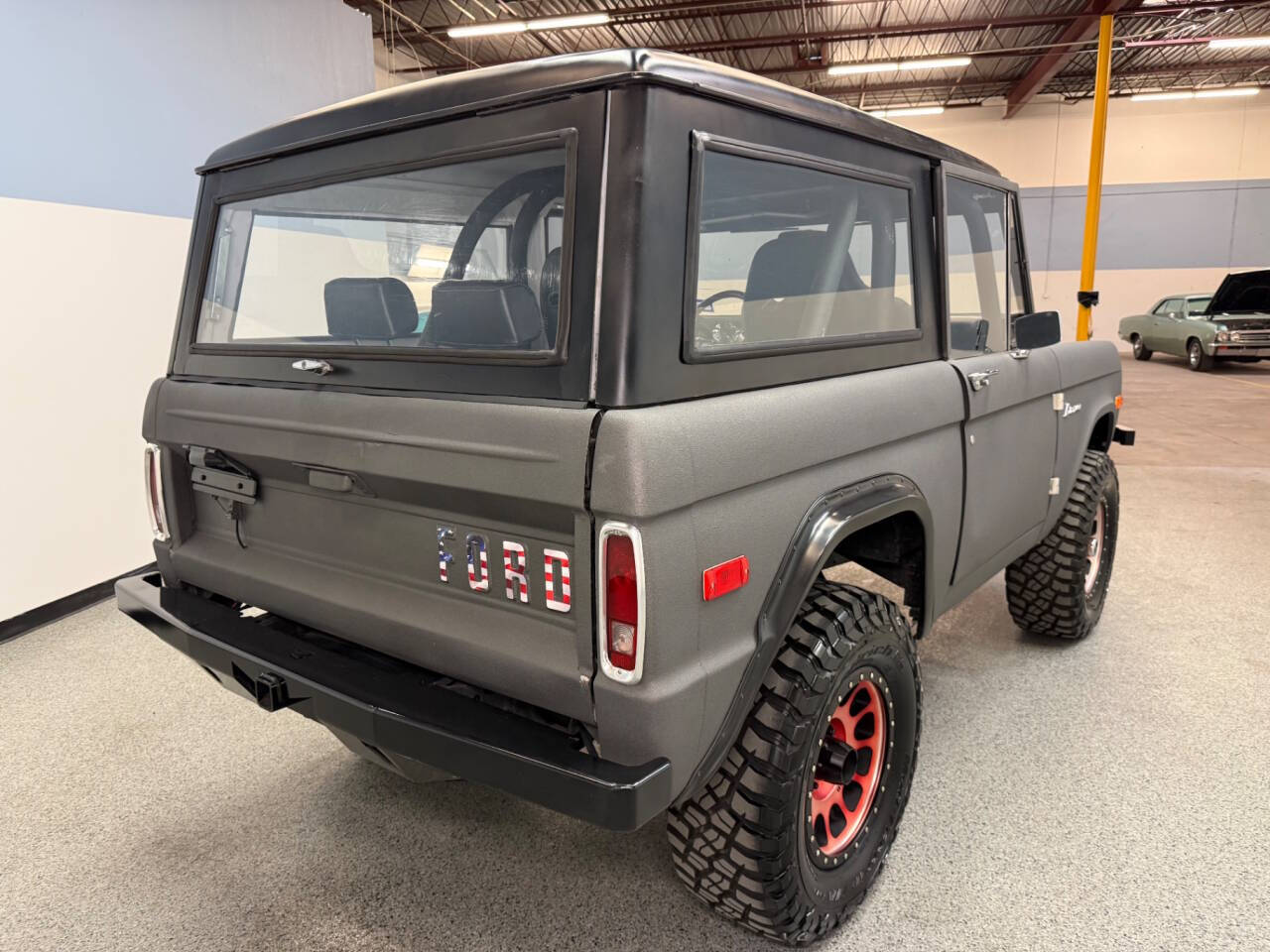 1970 Ford Bronco 8