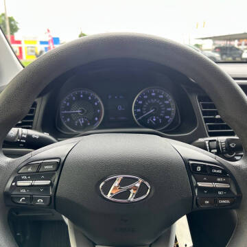 2019 Hyundai Elantra