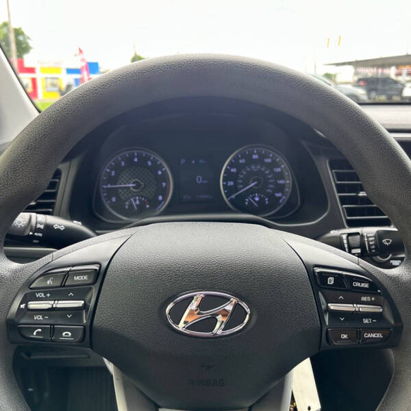 2019 Hyundai Elantra