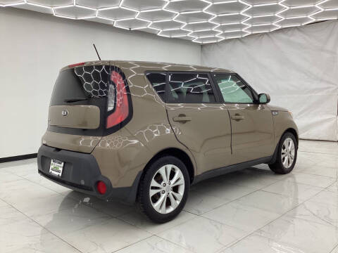 2015 Kia Soul +