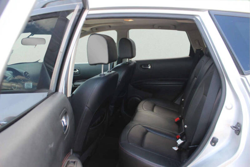 2011 Nissan Rogue SV
