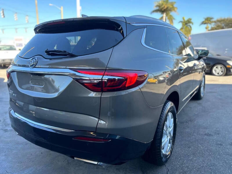 2020 Buick Enclave Essence