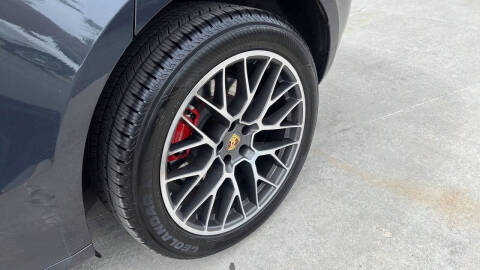 2018 Porsche Macan Turbo