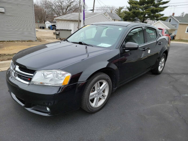 2014 Dodge Avenger for sale at First  Autos in Rockford IL