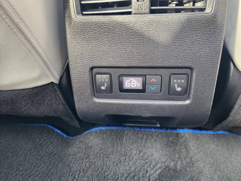 2024 Mitsubishi Outlander PHEV SEL