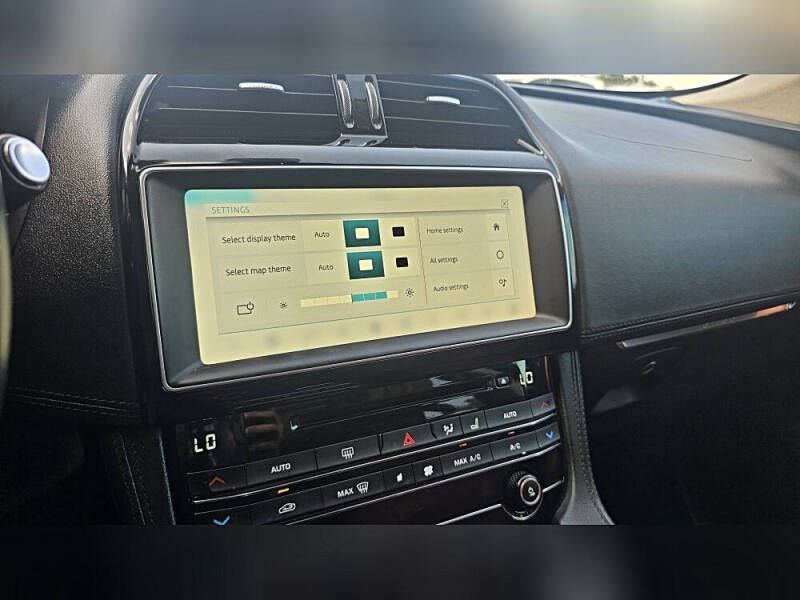 2018 Jaguar F-PACE 30t Portfolio