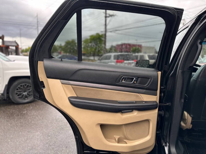 2017 Ford Explorer