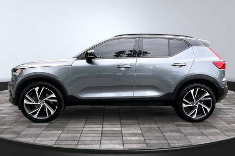 2019 Volvo XC40 T5 R-Design
