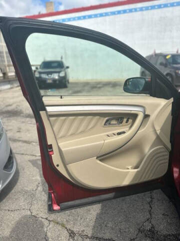 2013 Ford Taurus SEL