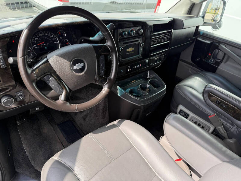 2017 Chevrolet Express 2500