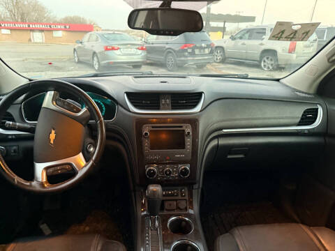 2017 Chevrolet Traverse LT