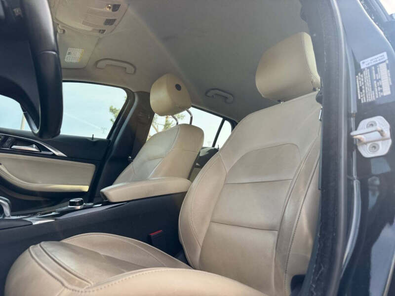 2018 Infiniti QX30 Luxury