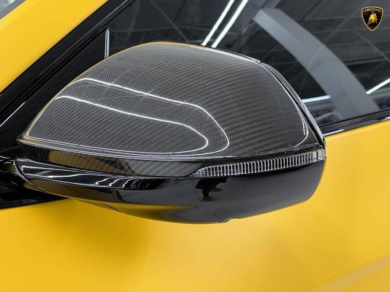 2024 Lamborghini Urus Performante