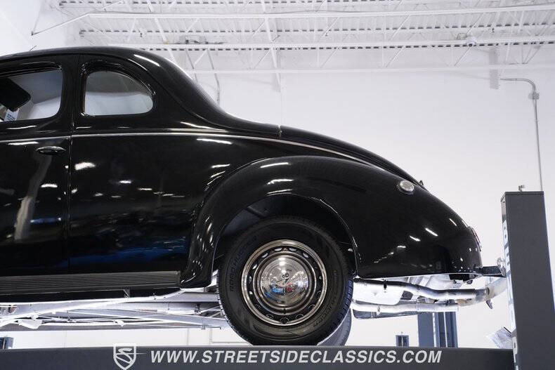 1939 Ford Deluxe