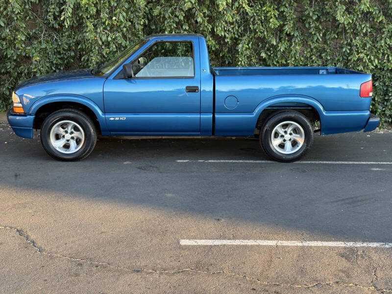2000 Chevrolet S-10 LS