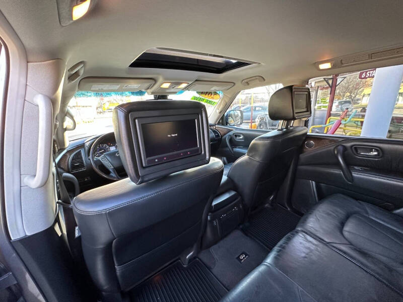 2014 INFINITI QX80 Base photo 17