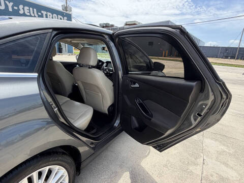2017 Ford Focus Titanium