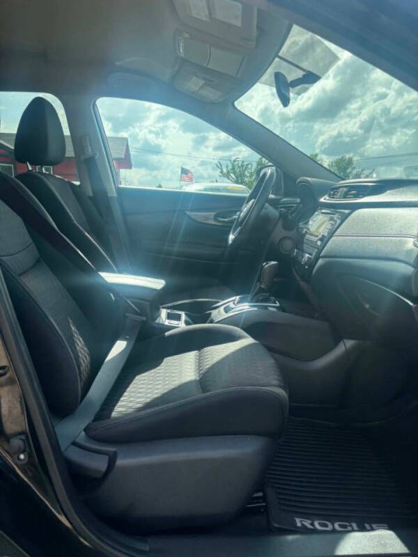 2017 Nissan Rogue SV