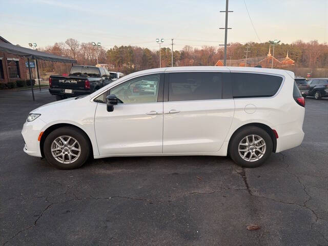2024 Chrysler Pacifica Touring L