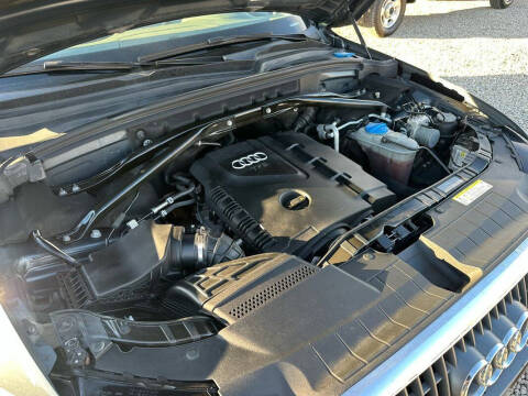 2011 Audi Q5 2.0T quattro Premium Plus