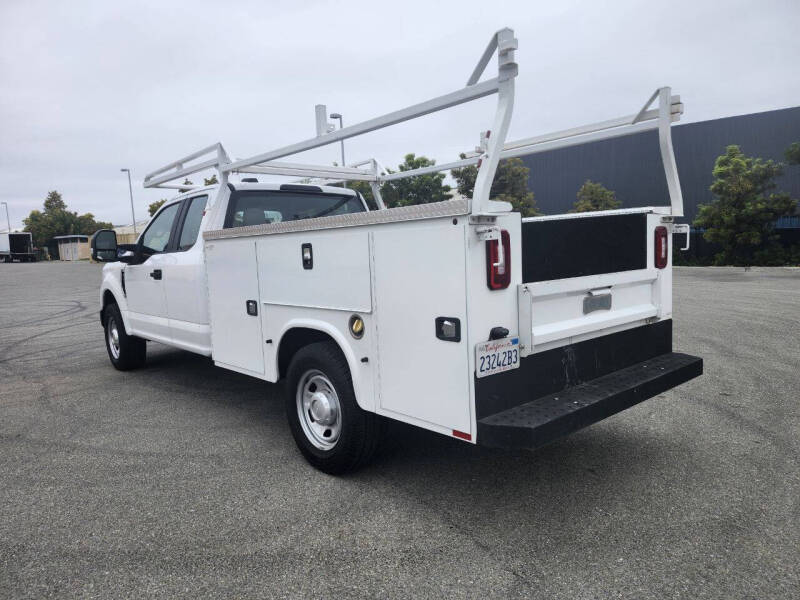 2020 Ford F-350 XL photo 2