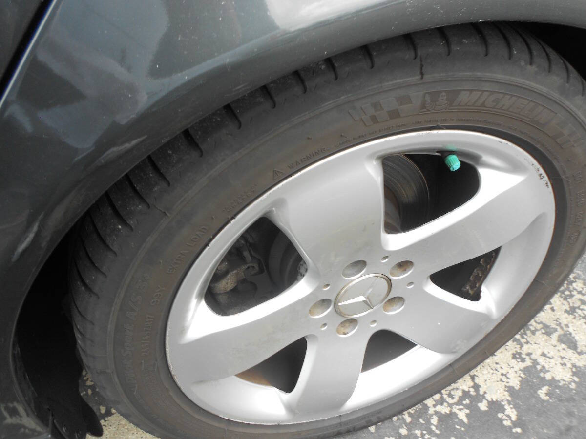 Gray 2004 Mercedes-Benz E-Class E 320 E 320 4dr Sedan 12