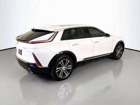 2024 Cadillac LYRIQ Luxury 1