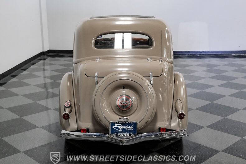 1936 Ford Tudor