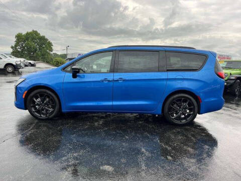 2027 Chrysler Pacifica Limited