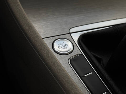 2017 Volkswagen Golf TSI Wolfsburg Edition