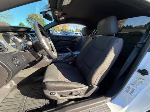 2014 Ford Mustang V6