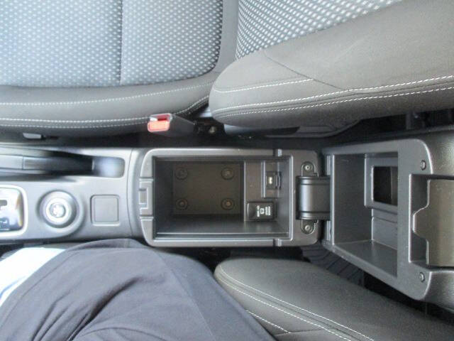 2016 Mitsubishi Outlander ES