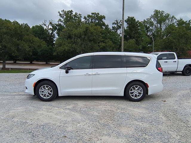 2026 Chrysler Voyager LX