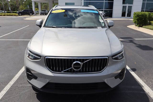 2023 Volvo XC40 B5 Plus Bright Theme
