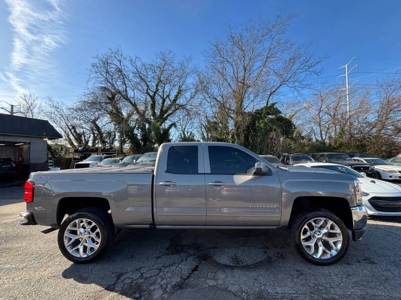 2017 Chevrolet Silverado 1500 LT photo 6