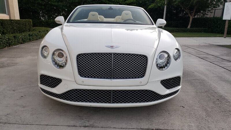 2016 Bentley Continental GT Base photo 22