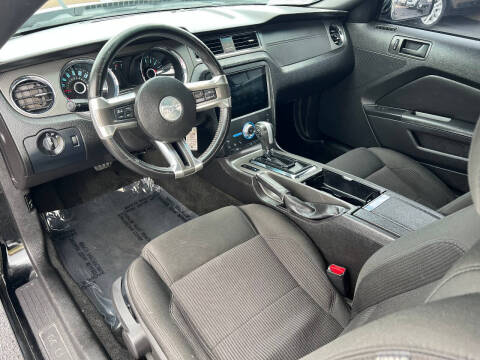 2014 Ford Mustang V6