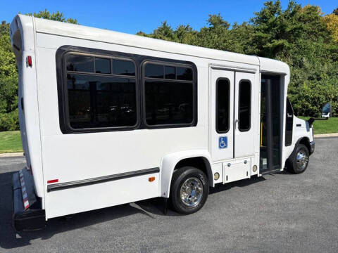 2013 Ford E-Series E-350 SD
