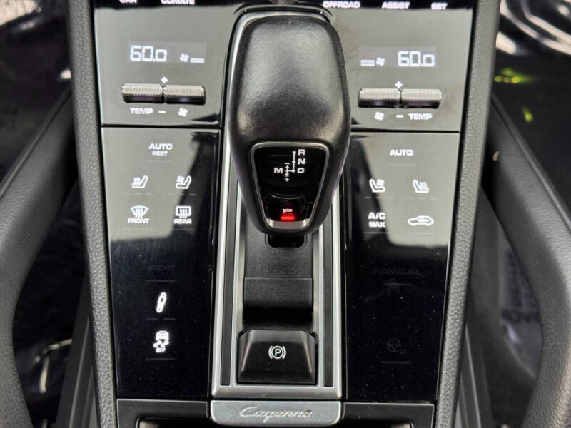 2022 Porsche Cayenne Coupe Platinum Edition