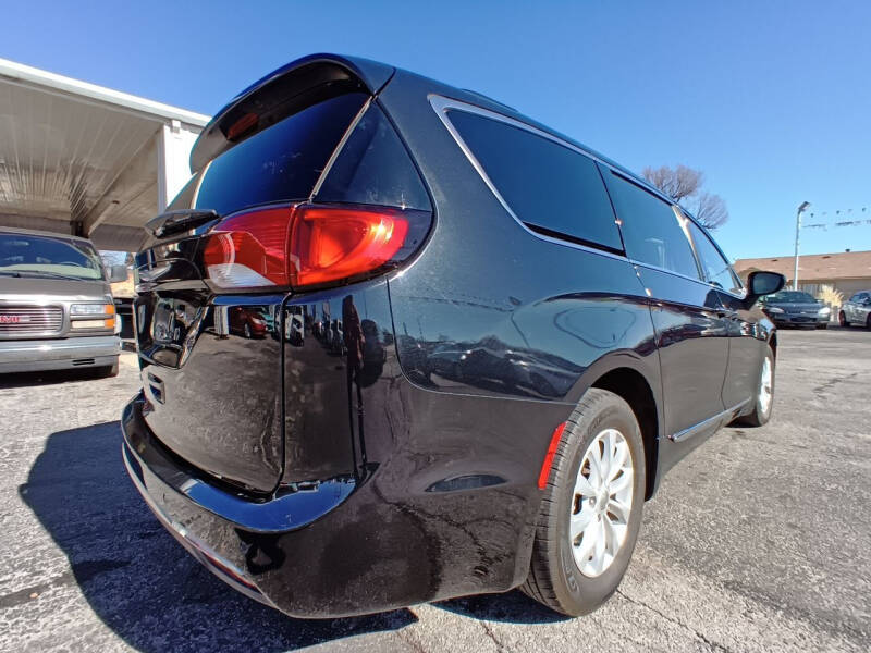 2017 Chrysler Pacifica Touring Plus