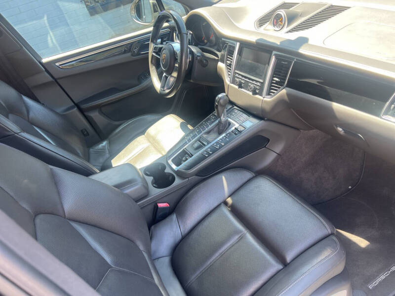 2016 Porsche Macan S