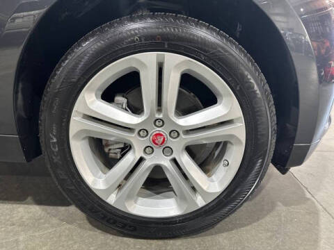 2017 Jaguar F-PACE 35t R-Sport