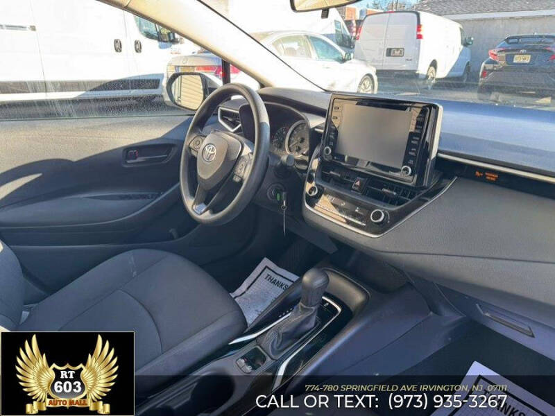 2022 Toyota Corolla LE