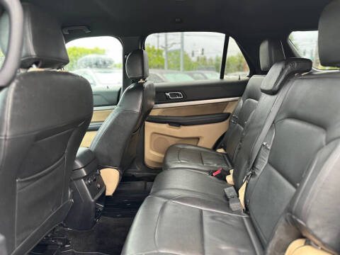 2017 Ford Explorer